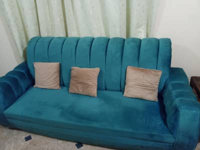 Urgently selling 5-seater sofa.