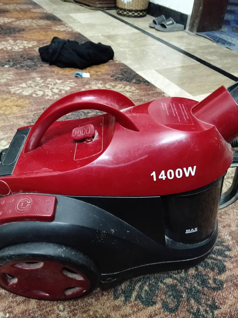 vacuum cleaner 1