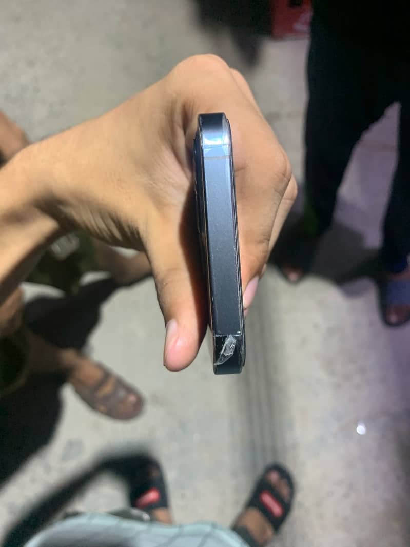Apple iPhone 12 Pro 2