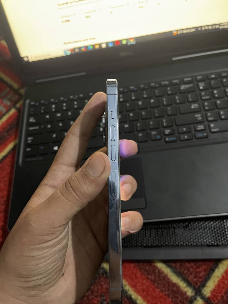 Apple iPhone 13 Pro Max 5