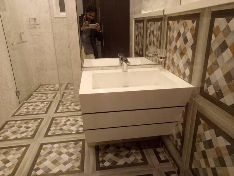 corian wanity 6