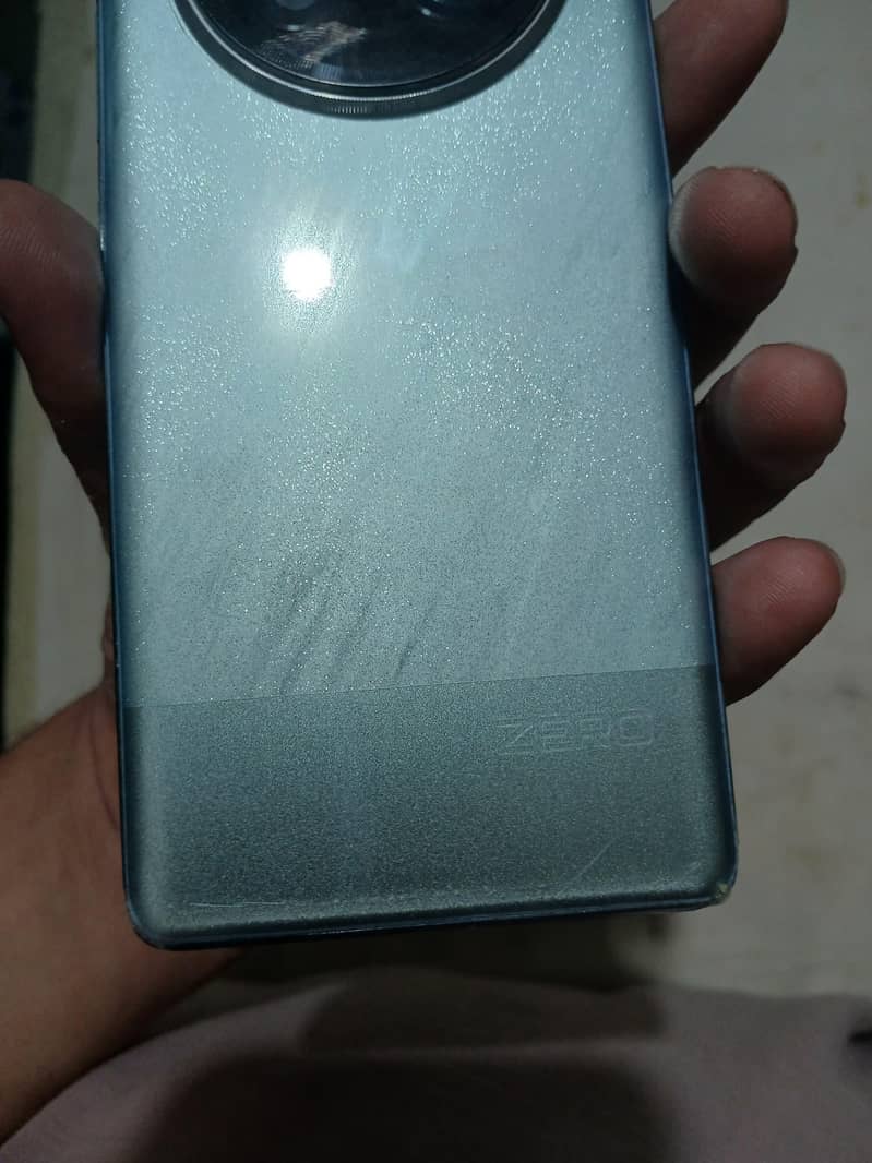 Infinix Zero 40 5