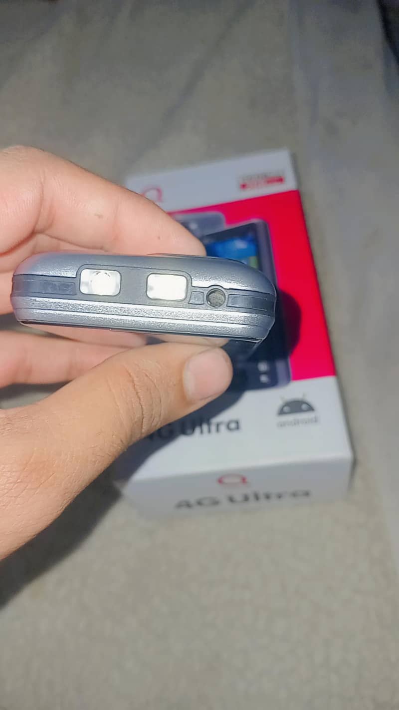 QMobile Classic 5