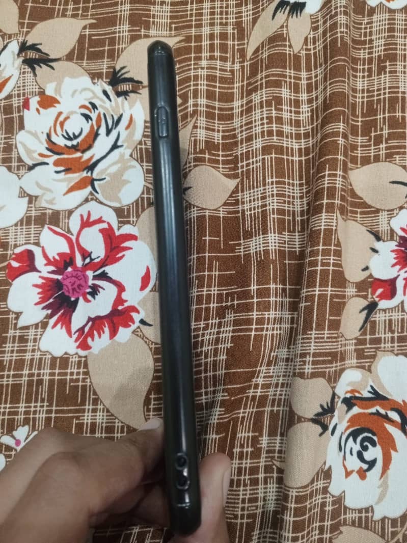 Apple iPhone 7 Plus 3