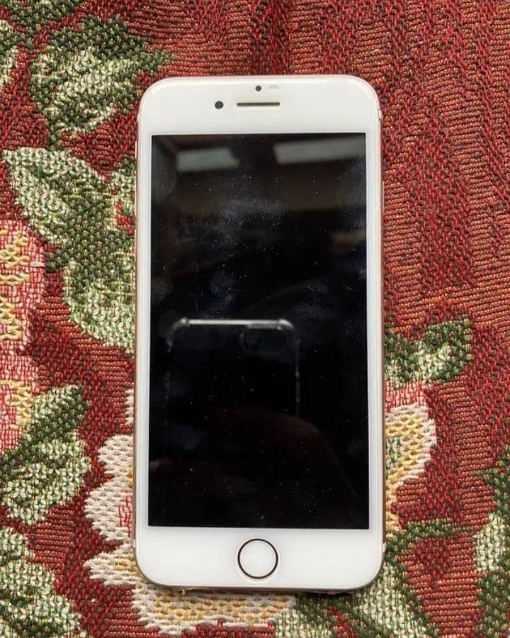 Apple iPhone 7 1