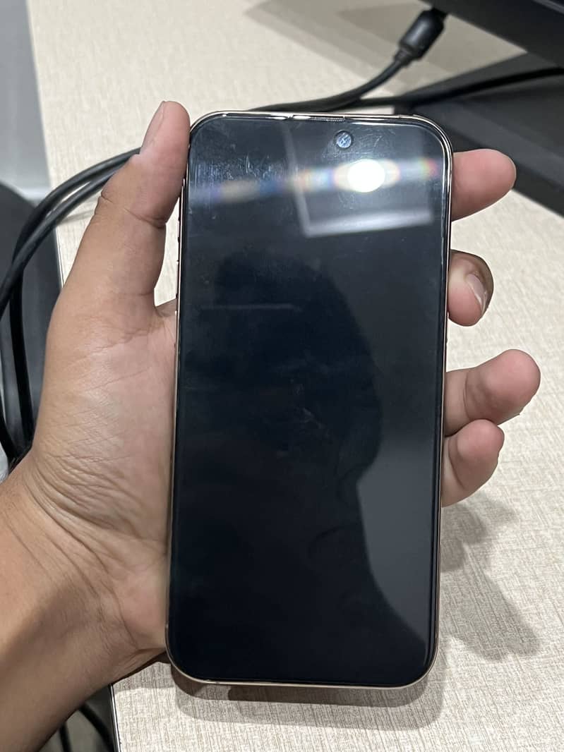 Apple iPhone 16 Pro Max 2