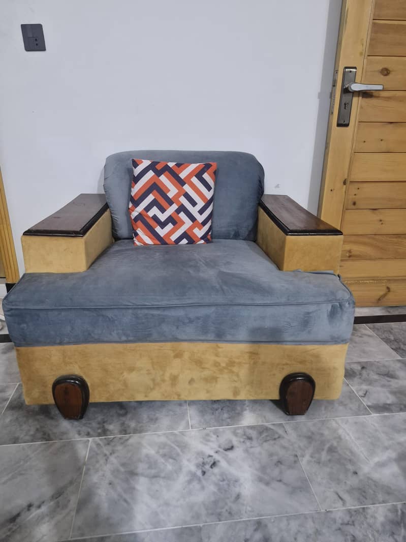 7 seater sofa 3