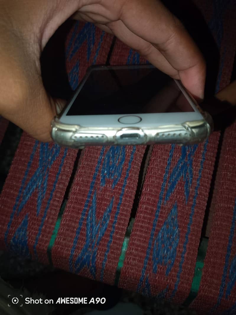 Apple iPhone 7 1