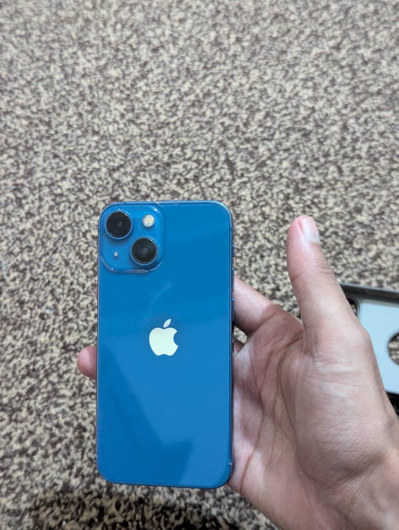 Apple iPhone 13 mini 4