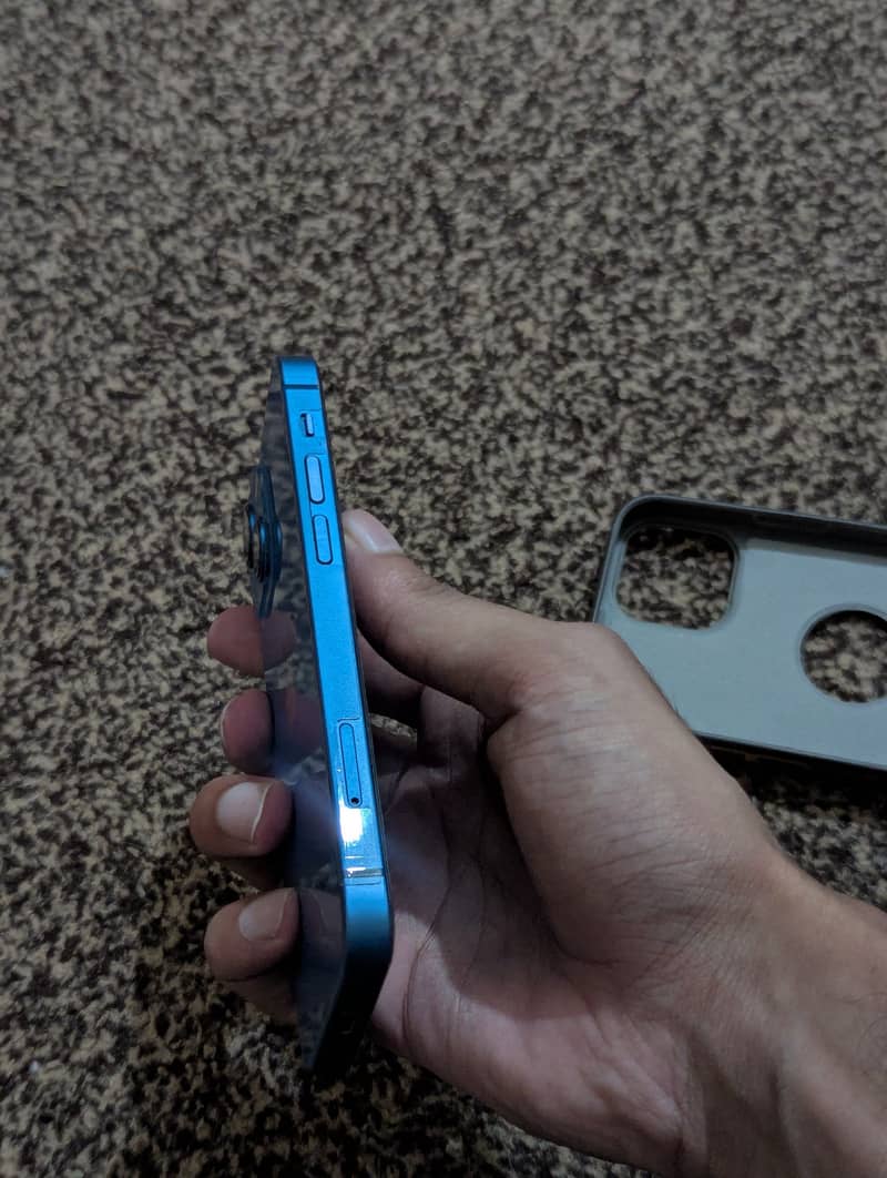 Apple iPhone 13 mini 9