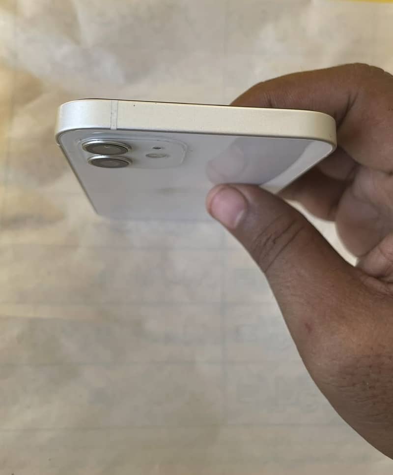 Apple iPhone 12 2