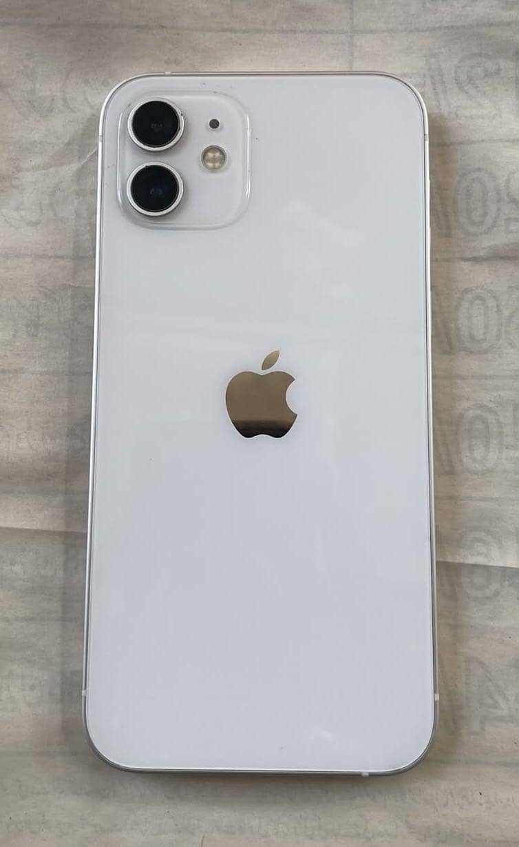 Apple iPhone 12 7