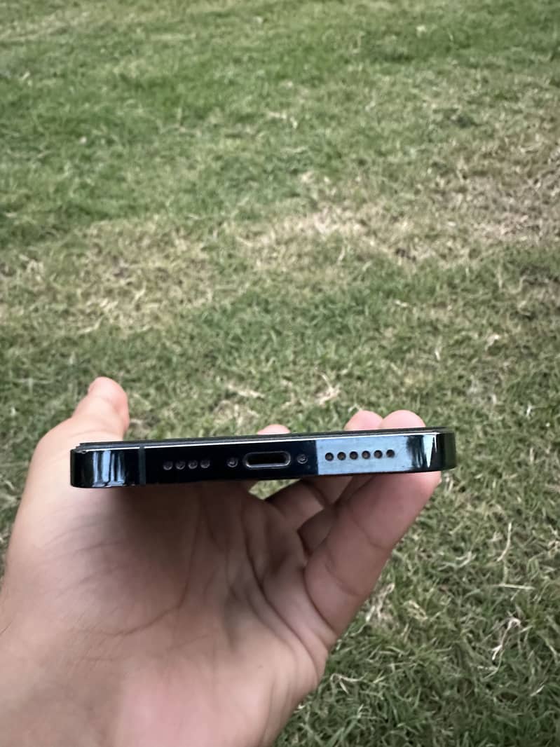Apple iPhone 12 Pro Max 3