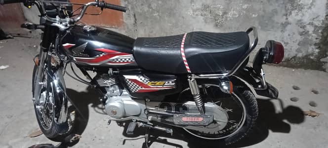 Honda cg 125 10=10