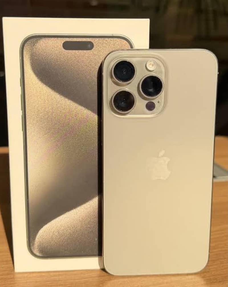 Apple iPhone 15 Pro Max 0