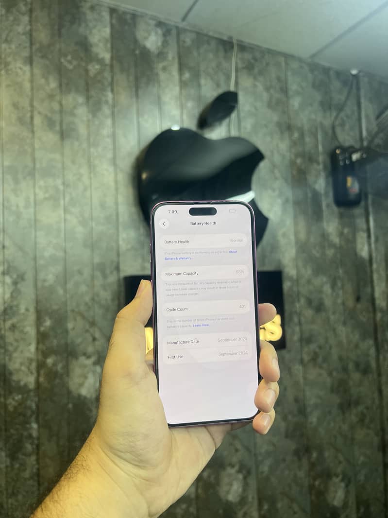 iPhone 16 Plus 1