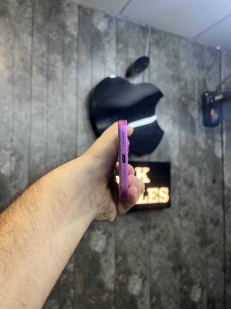 iPhone 16 Plus 5