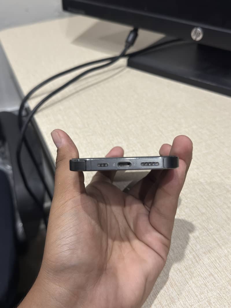 Apple iPhone 13 Pro 3