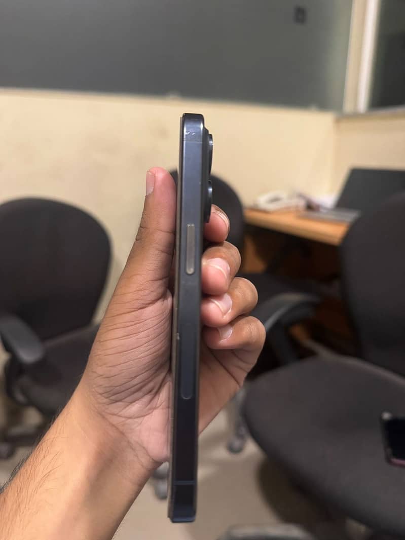 Apple iPhone 15 Pro 1