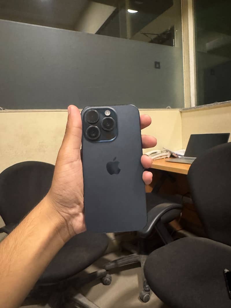 Apple iPhone 15 Pro 2
