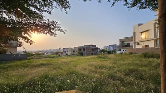 10 MARLA PLOT FOR SALE BAHRIA TOWN PHASE 8, RAWALPINDI WITH EXTRA LAND