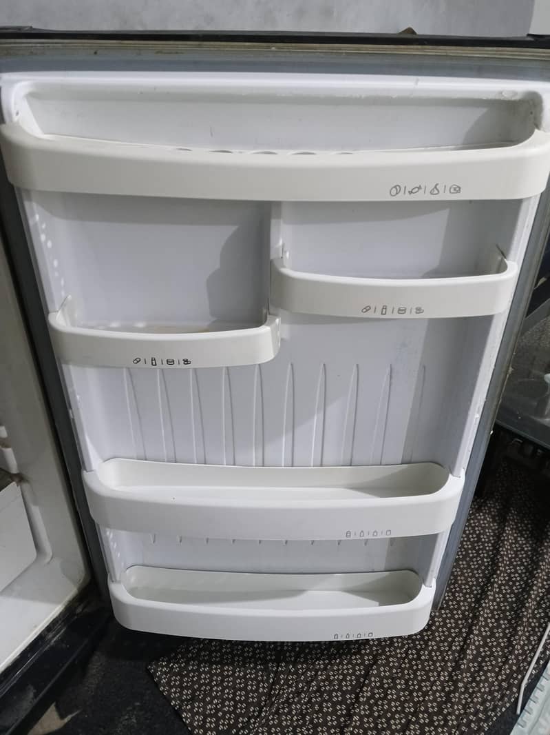 Orient Large Fridge 1