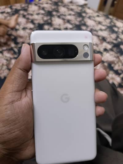 Google Pixel 8 Pro