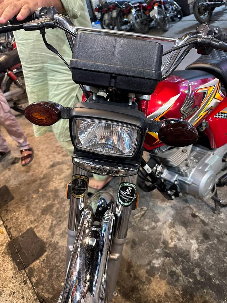 VERY GOOD CONDITION 8