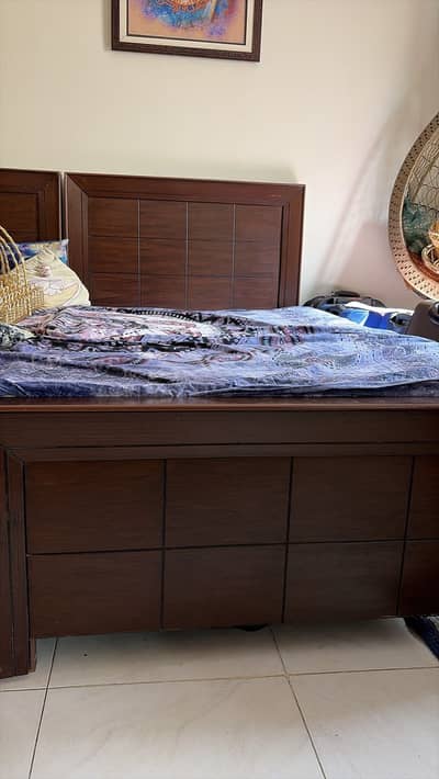 Single Bed for Sale – Without Mattress
