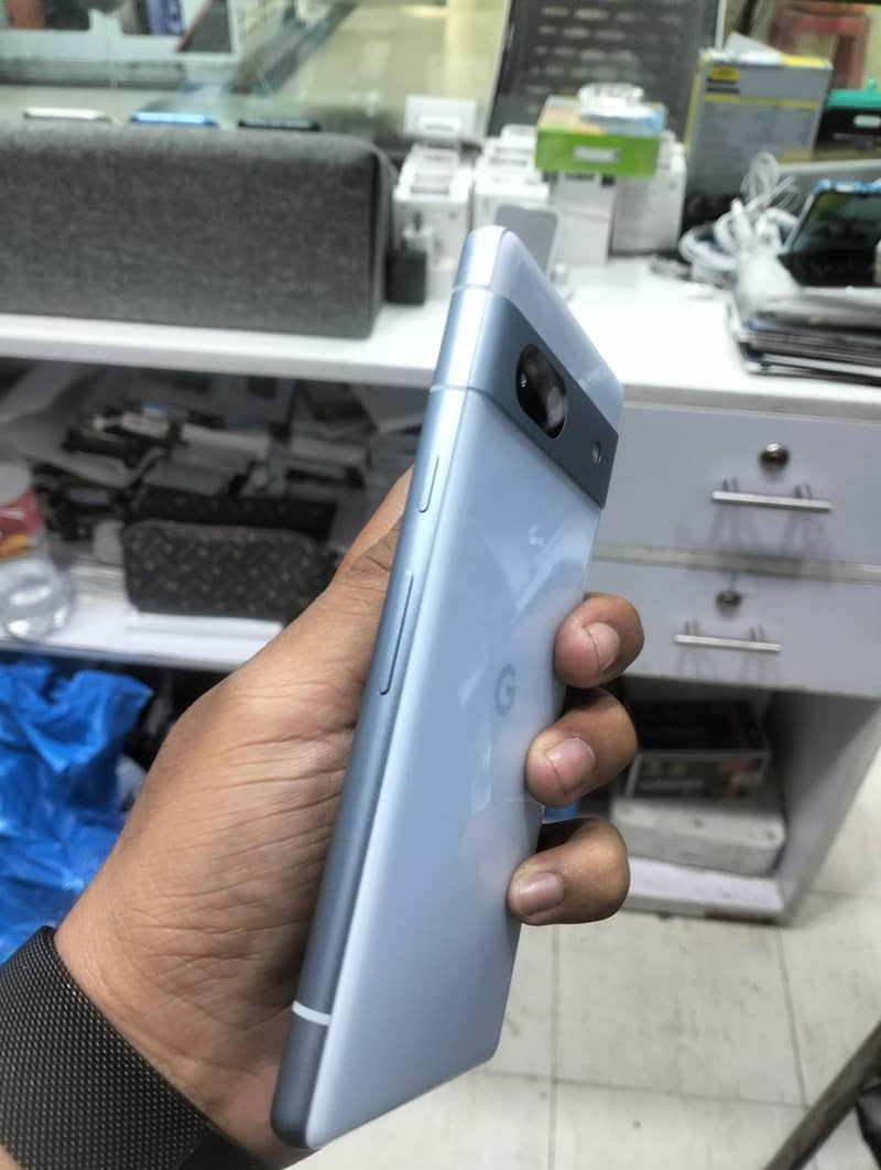 google pixel 7a 1