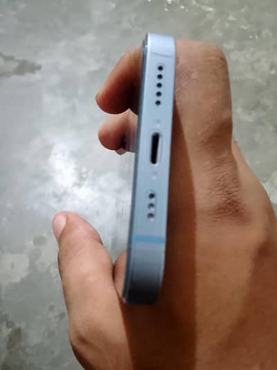 Apple iPhone 14