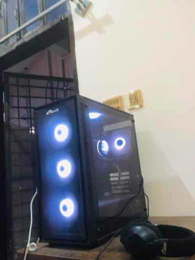 a mid range gaming pc, with complete setup (without monitor)