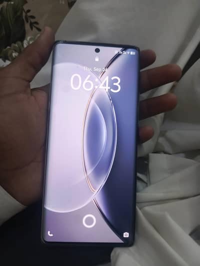 Vivo X90s 12 512 GB contact me 03026460655