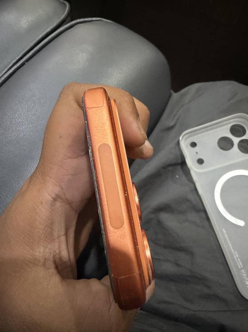 Apple iPhone 17 Pro Max 3