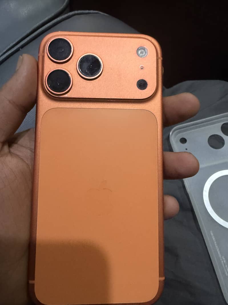 Apple iPhone 17 Pro Max 5