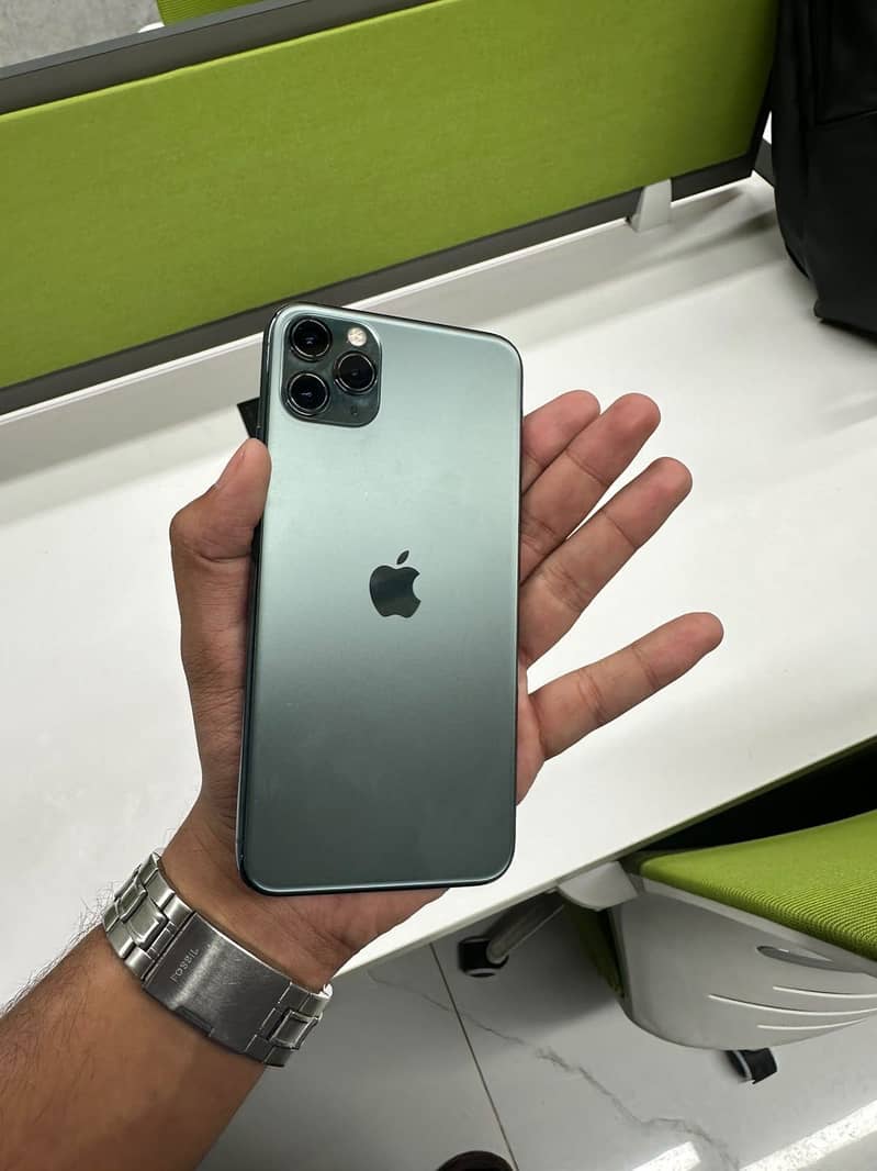 Apple iPhone 11 Pro Max 2