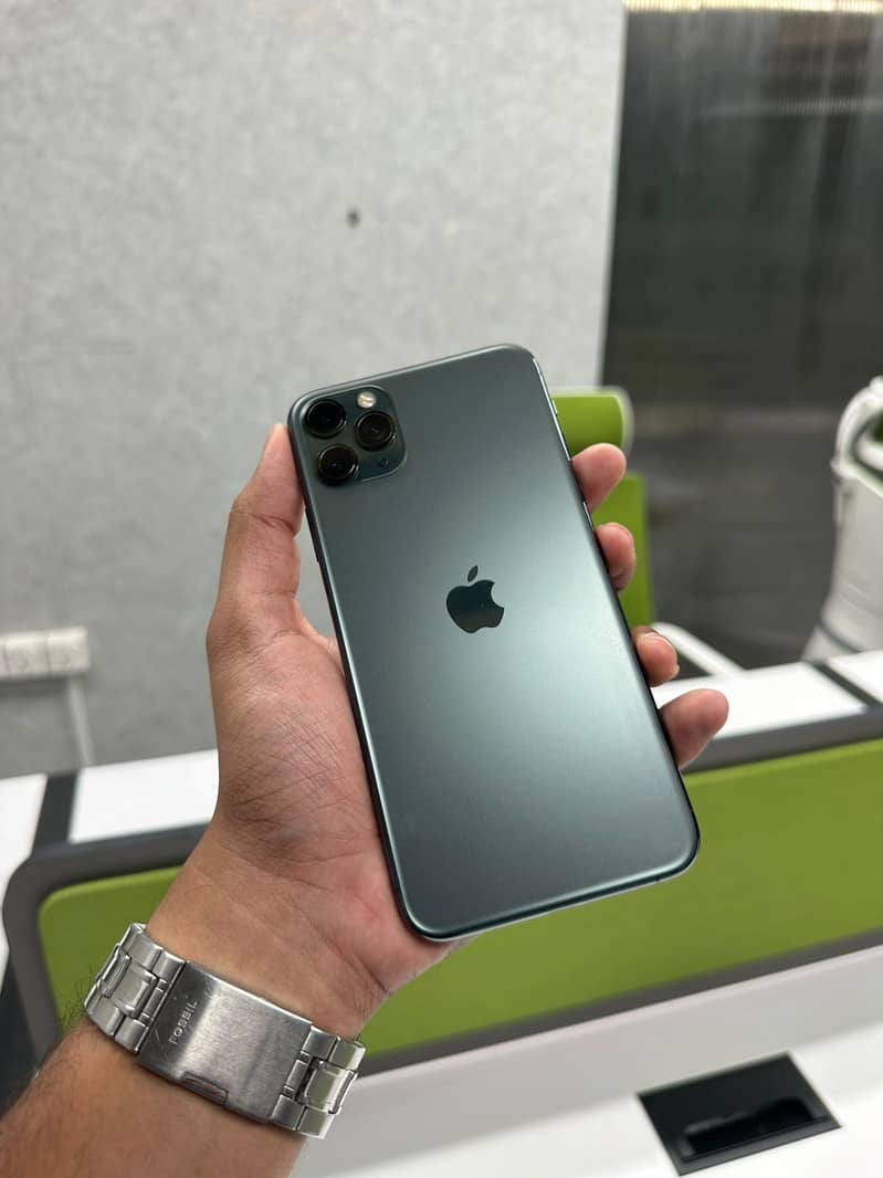 Apple iPhone 11 Pro Max 10