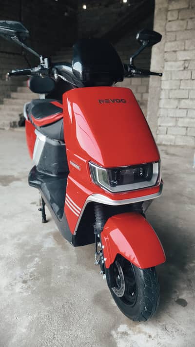 Revoo A12LFP