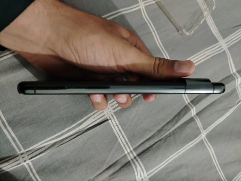Google Pixel 8 Pro 2