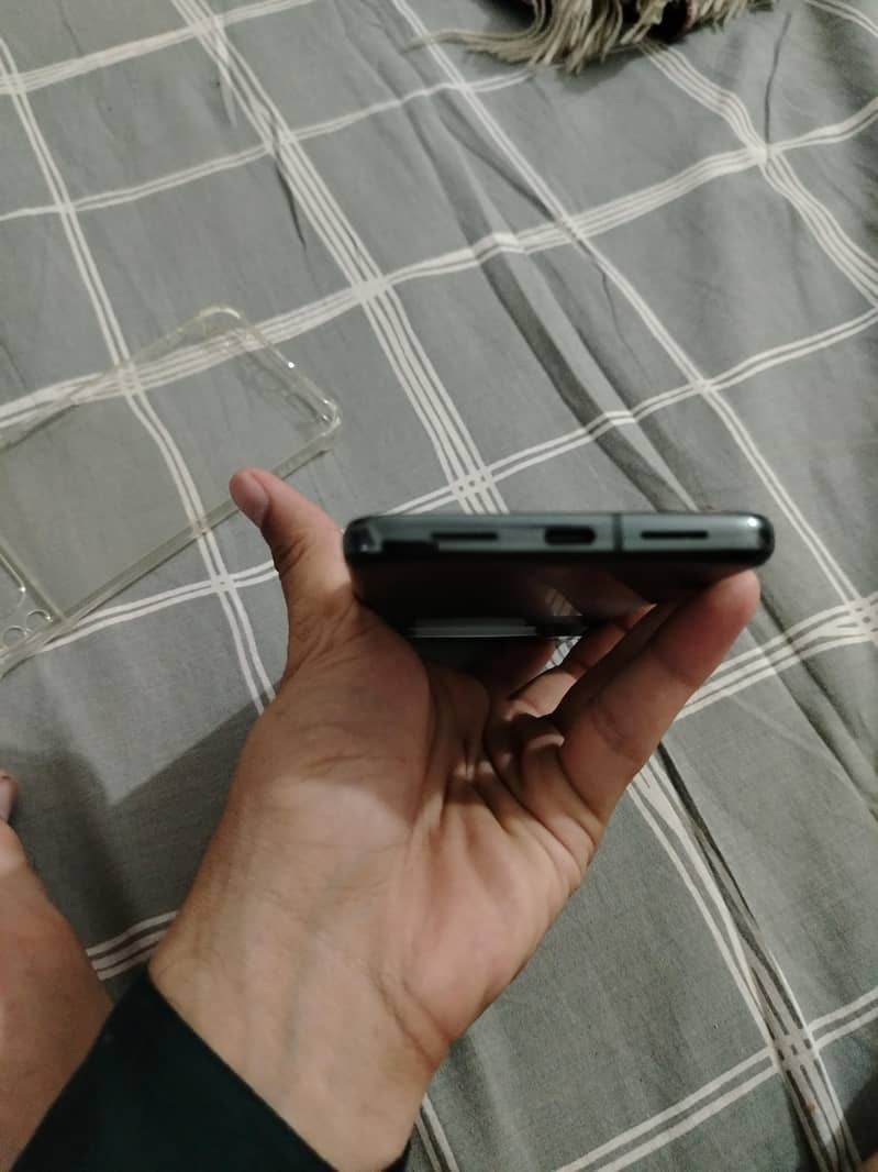 Google Pixel 8 Pro 4
