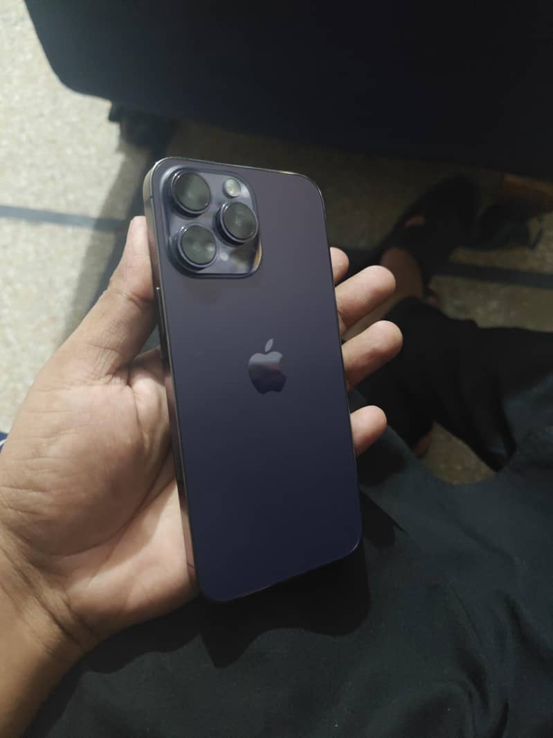 Apple iPhone 14 Pro Max 0
