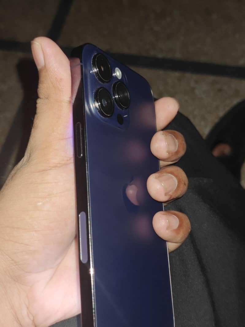 Apple iPhone 14 Pro Max 6