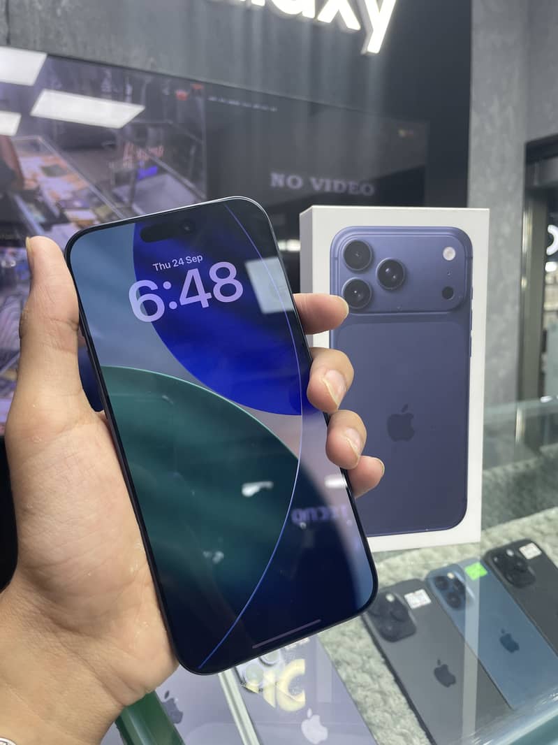 Apple iPhone 17 Pro Max 1