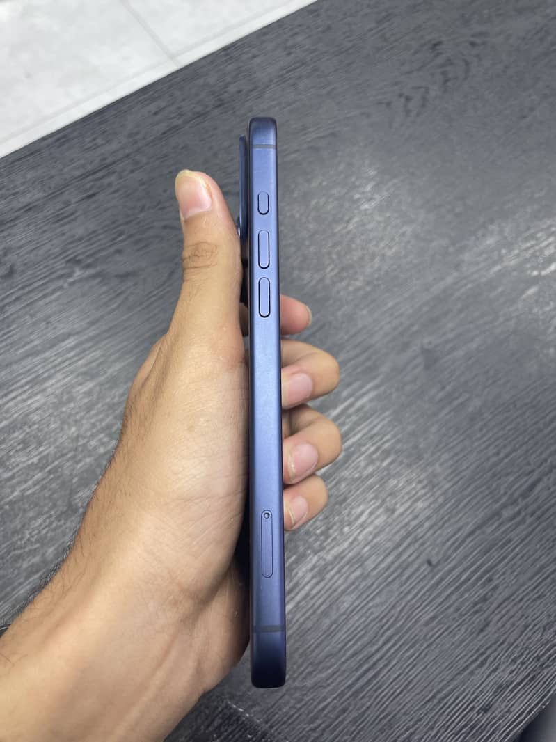 Apple iPhone 17 Pro Max 2