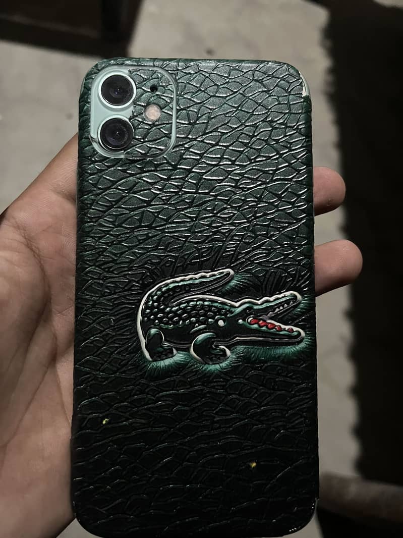Apple iPhone 11 4