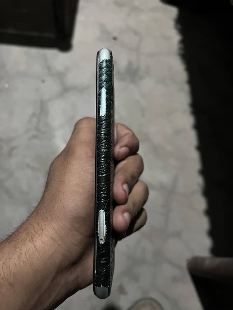 Apple iPhone 11 5
