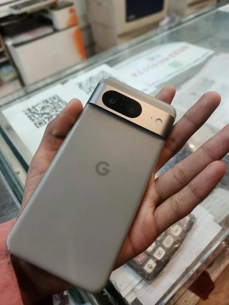 Google Pixel 8 1
