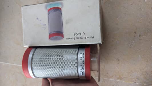 portable setiro speaker condition 10/8
