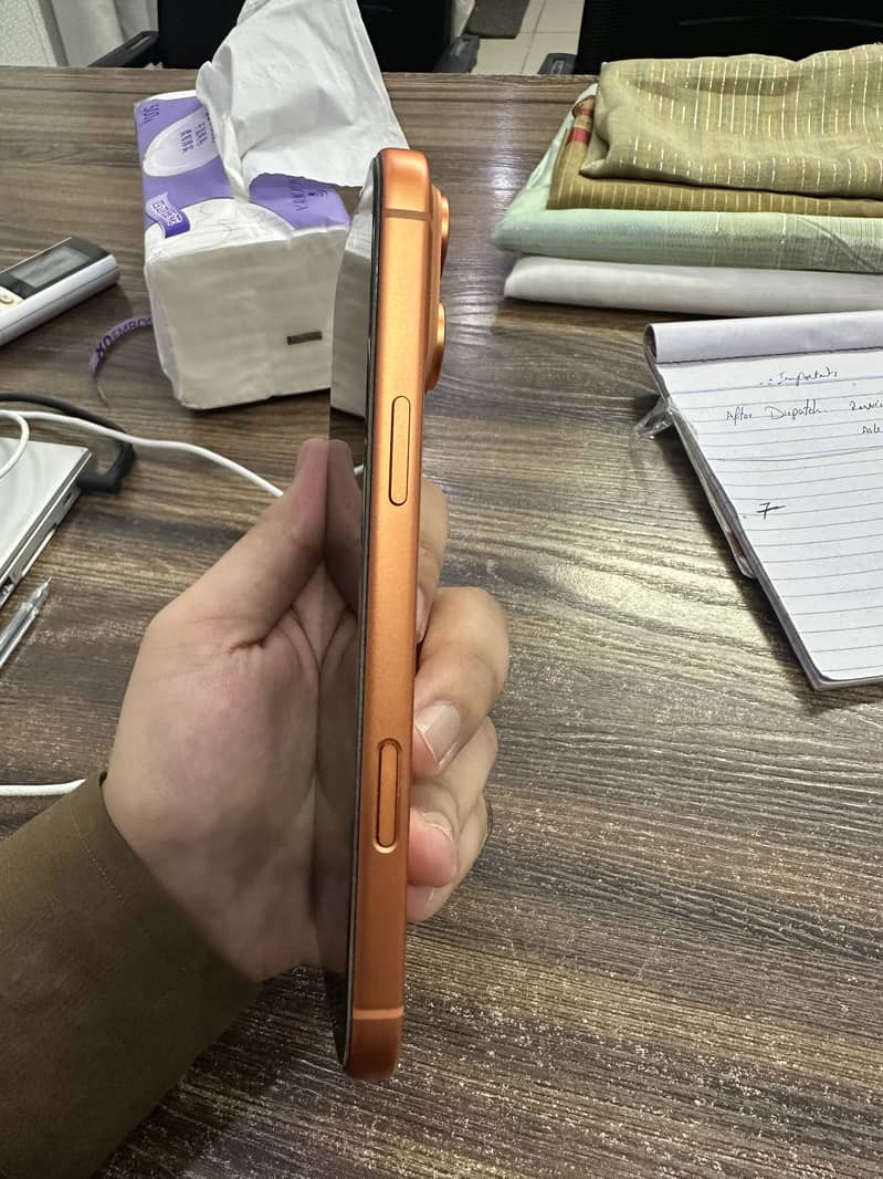 Apple iPhone 17 Pro Max 3
