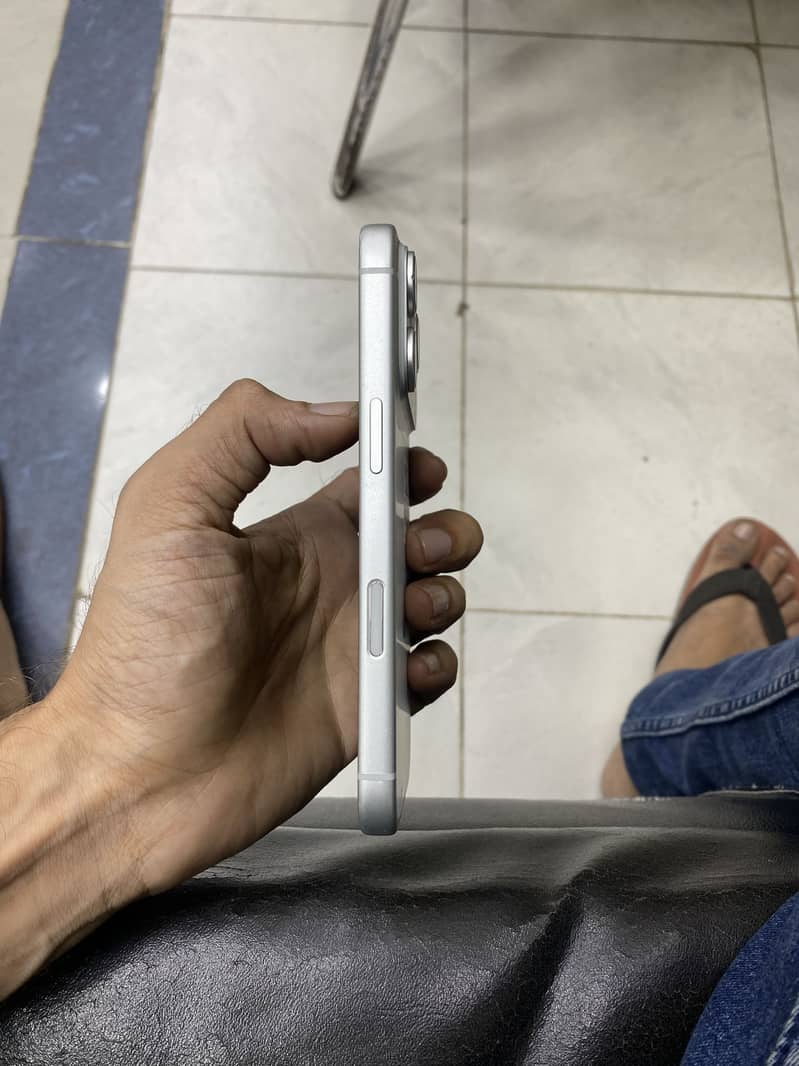 Apple iPhone 17 Pro 3